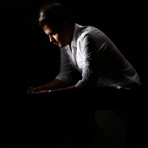 دانلود آهنگ فقط عشق دانلود آهنگ فقط عشق